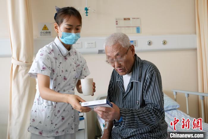 賭波：國際護士節：致敬生命的守“護”者