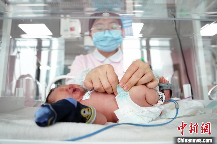 賭波：國際護士節：致敬生命的守“護”者