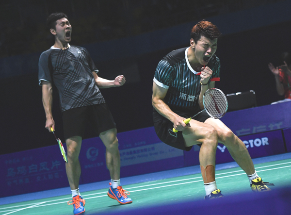 {六合彩}(精彩的羽毛球男双比赛视频) {六合彩}(精彩的羽毛球男双比赛视频)